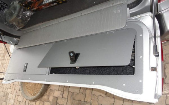 Toyota Land Cruiser 100/Lexus LX470 Tailgate Storage Lid - By Big Country 4x4